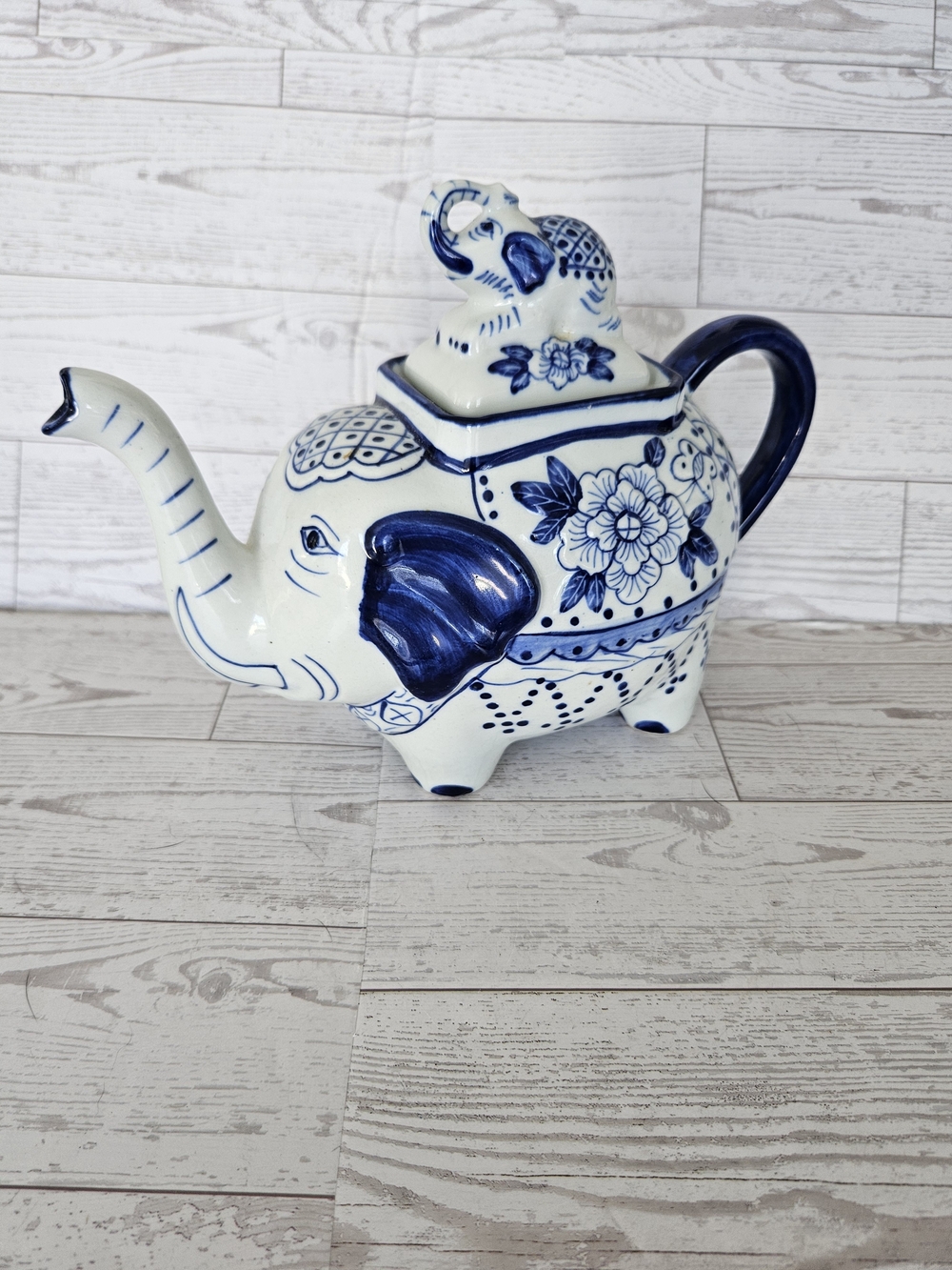 Vintage Blue & White Elephant Teapot with Baby Elephant Lid Excellent Condition